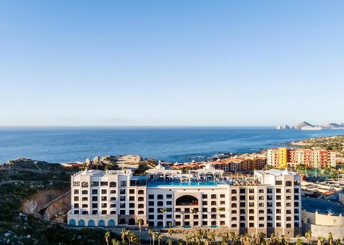 Vista Encantada & Residences Hotel