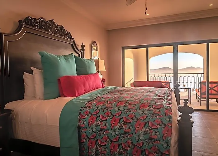Hotel Vista Encantada & Residences