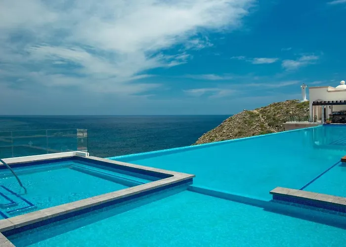 Vista Encantada & Residences 5*